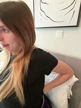 emma05 online show from March 19, 2026, 7:19 am