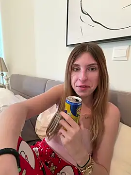 emma05 online show from February 25, 2026, 6:57 am