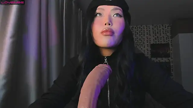 Snapshot of uko_sa chatting on September 23, 2025, 4:03 pm uko sa online show from September 23, 2025, 4:03 pm