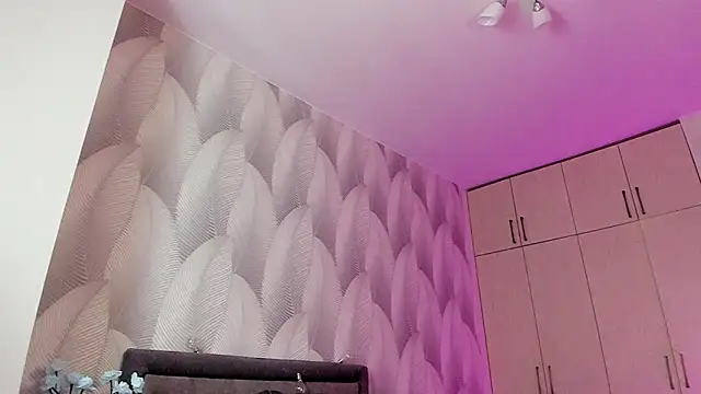 Bambiii bby online show from March 8, 2025, 10:32 am