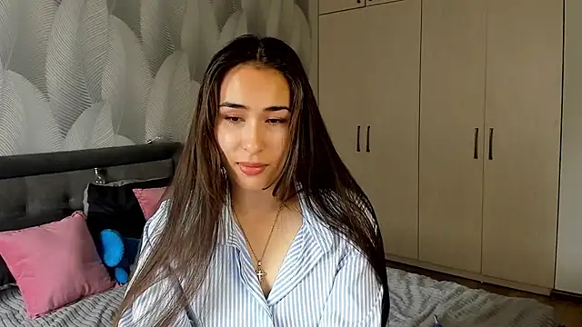 Bambiii bby online show from September 13, 2025, 4:01 am