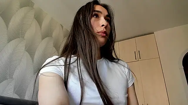 Snapshot of Bambiii_bby chatting on June 5, 2026, 8:09 am Bambiii bby online show from June 5, 2026, 8:09 am