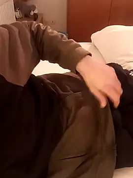 crems77 online show from January 9, 2026, 4:08 am