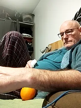 bogland33 online show from February 4, 2026, 7:31 pm