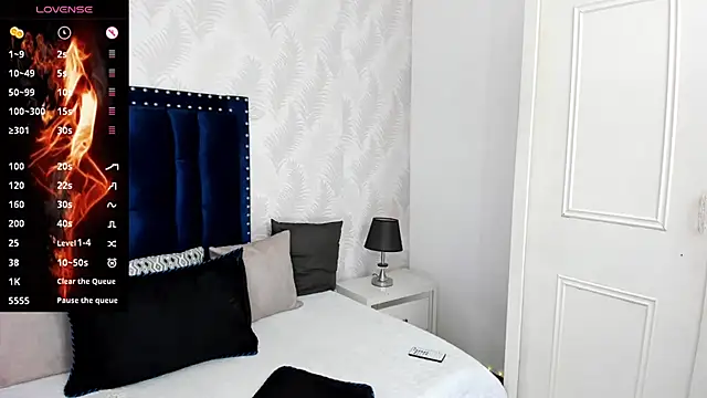 AddictivextS online show from November 2, 2025, 2:44 pm