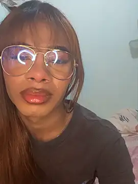 alejandrasxx online show from September 20, 2025, 1:16 pm