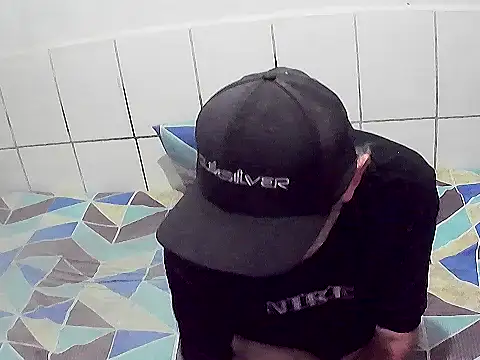 pierdona online show from November 11, 2025, 8:14 pm