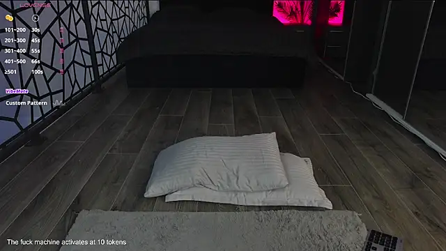 CurlyAnt0 online show from April 5, 2026, 7:48 am