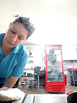 carolina linarez69 online show from May 28, 2026, 4:57 pm
