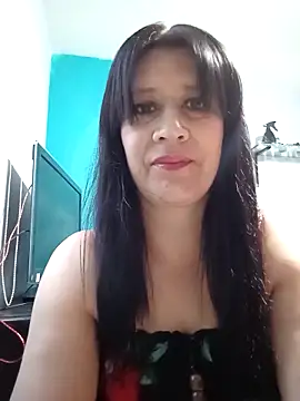 carolina linarez69 online show from November 28, 2025, 10:32 pm