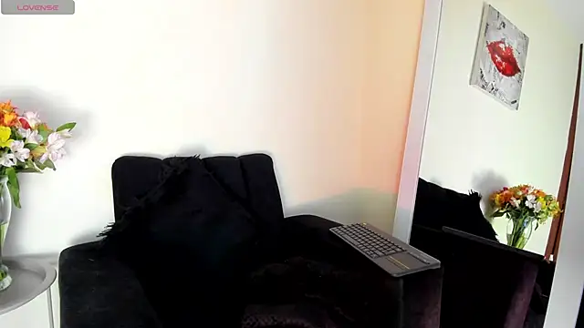 victoria  lace  online show from April 16, 2026, 1:17 am