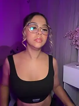 tuckersabrina online show from October 1, 2025, 11:58 am