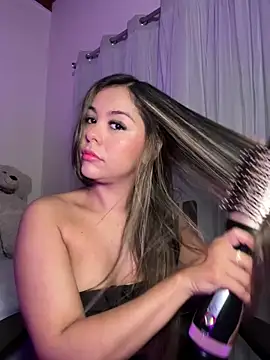 tuckersabrina online show from February 19, 2025, 11:36 pm