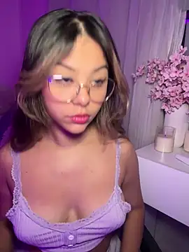 tuckersabrina online show from October 14, 2025, 11:55 am