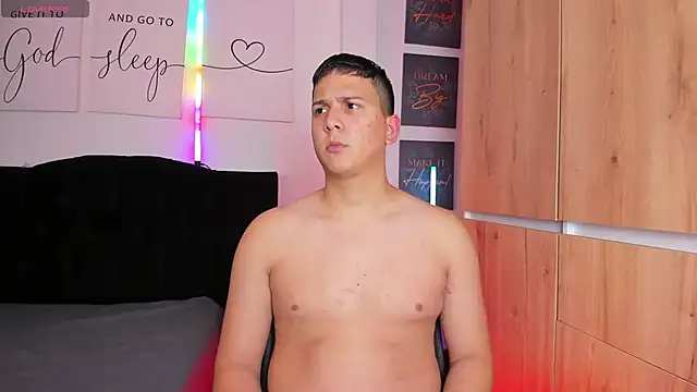 Snapshot of ANDREZALVAREZ chatting on February 23, 2025, 4:39 am ANDREZALVAREZ online show from February 23, 2025, 4:39 am