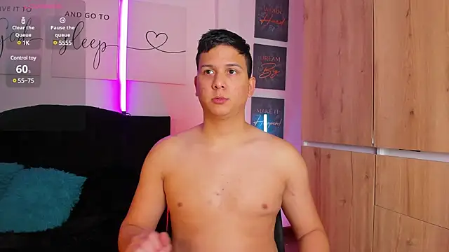 Snapshot of ANDREZALVAREZ chatting on March 8, 2025, 10:45 pm ANDREZALVAREZ online show from March 8, 2025, 10:45 pm