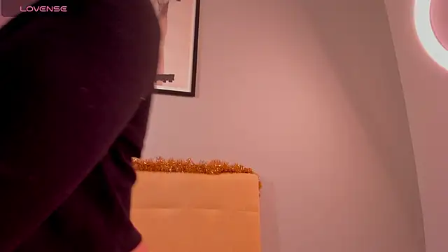 Sophiaa sensual online show from December 15, 2025, 1:44 am