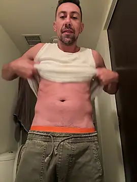 dantedesirexx online show from April 7, 2026, 10:33 pm