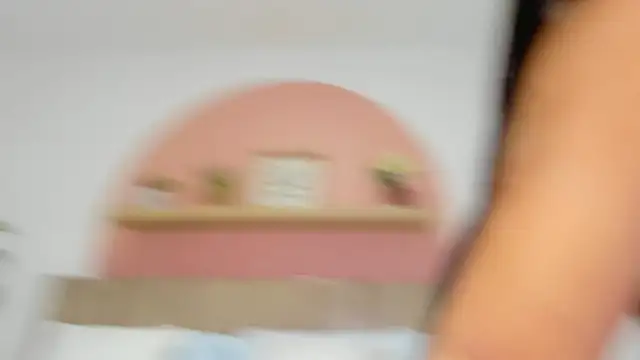 evelin leroy online show from October 29, 2025, 12:04 pm