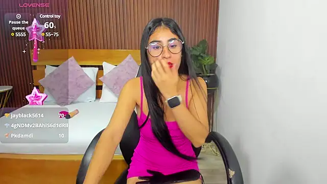 Snapshot of evelin_leroy chatting on March 19, 2025, 12:12 pm evelin leroy online show from March 19, 2025, 12:12 pm