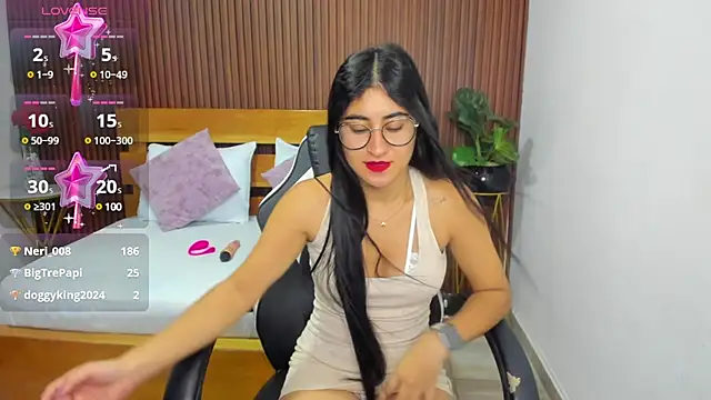 Snapshot of evelin_leroy chatting on March 18, 2025, 12:06 pm evelin leroy online show from March 18, 2025, 12:06 pm