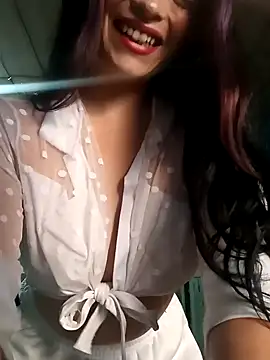 Elvishcassie  online show from January 29, 2025, 9:07 pm