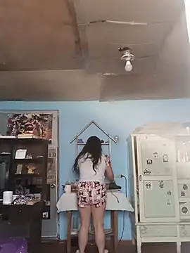 Elvishcassie  online show from May 27, 2026, 2:46 pm