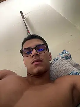 Naka300 online show from February 18, 2025, 4:03 pm