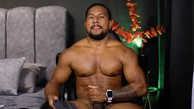 CallumMuscle online show from November 13, 2025, 11:47 am