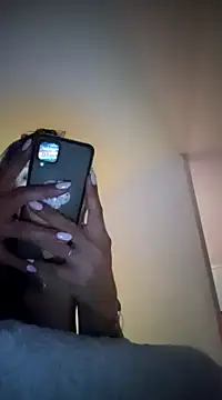 mariasaenz22 online show from October 25, 2025, 7:03 pm