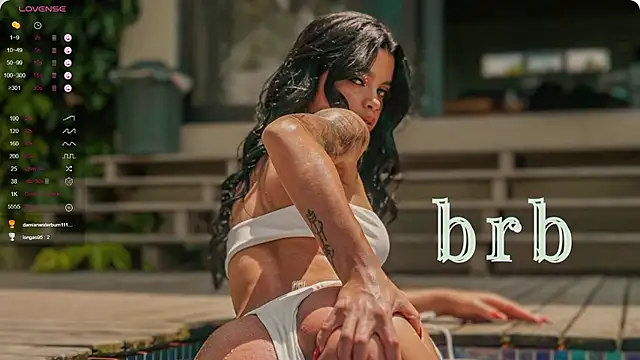 Snapshot of mia_world_ chatting on February 6, 2025, 1:38 am mia world online show from February 6, 2025, 1:38 am