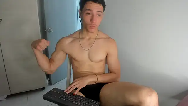 Snapshot of enzo_sloran chatting on May 25, 2026, 2:38 pm enzo sloran online show from May 25, 2026, 2:38 pm
