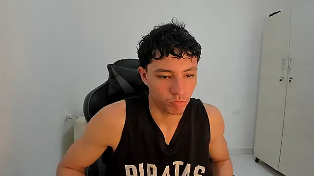 enzo sloran online show from April 4, 2026, 1:28 pm