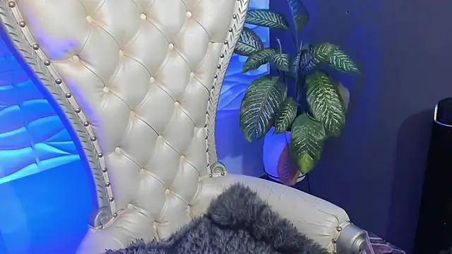 Layla 707 online show from October 27, 2025, 11:38 pm