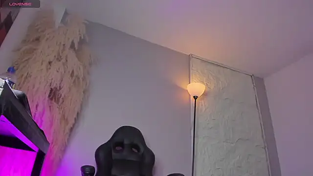 Sharicklovee online show from October 8, 2025, 9:04 pm