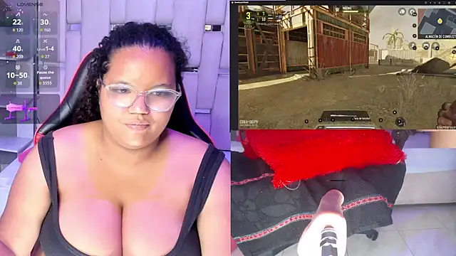 MhiaRey online show from October 5, 2025, 1:02 pm