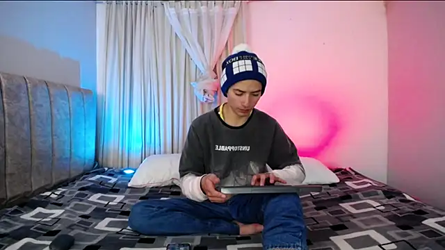 Yellowpokemon23 online show from April 6, 2026, 1:01 am