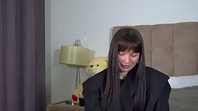 AlexandraBloom online show from February 18, 2026, 6:26 pm