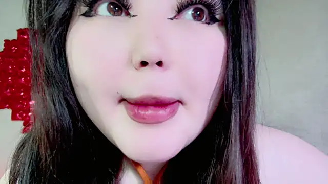 Snapshot of amina_moonlightt chatting on February 19, 2025, 3:28 am amina moonlightt online show from February 19, 2025, 3:28 am