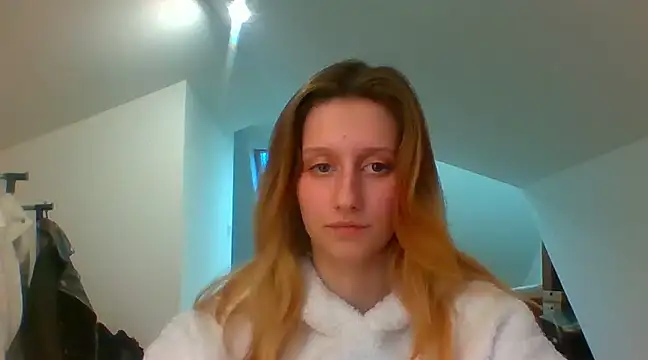 LUNA delight online show from January 8, 2025, 2:46 pm