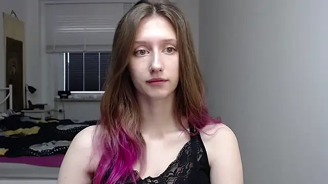 LUNA delight online show from November 12, 2025, 6:39 am