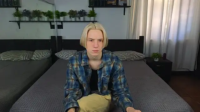 Ron Vils online show from November 30, 2025, 8:04 am