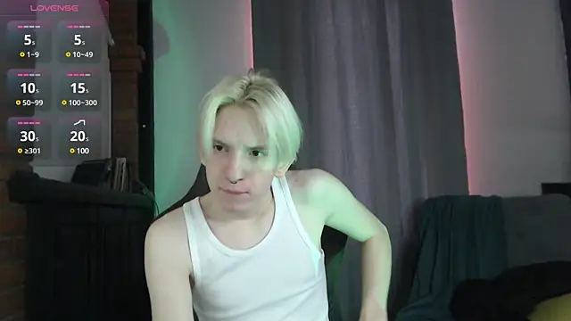 Snapshot of Ron_Vils chatting on February 27, 2025, 5:07 am Ron Vils online show from February 27, 2025, 5:07 am