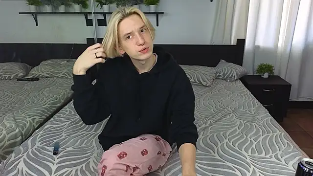 Ron Vils online show from November 15, 2025, 7:12 am