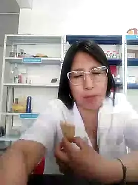 Snapshot of Megan_jennerr chatting on March 14, 2025, 2:41 pm Megan jennerr online show from March 14, 2025, 2:41 pm