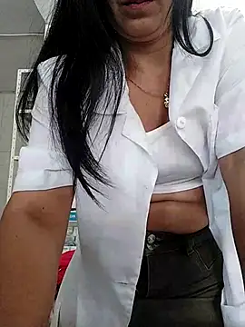 Snapshot of Megan_jennerr chatting on March 7, 2025, 2:12 pm Megan jennerr online show from March 7, 2025, 2:12 pm