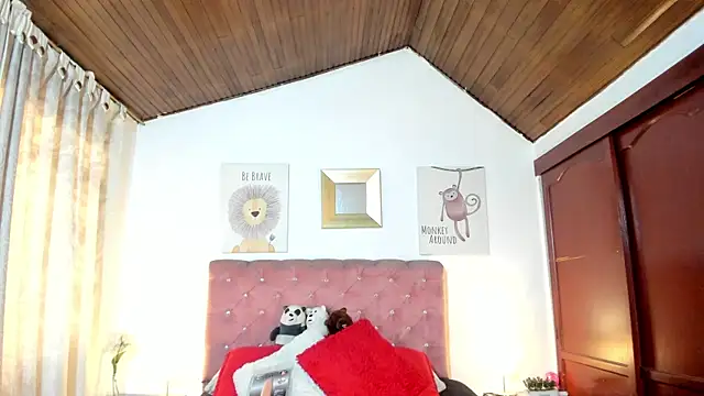 CelessteRedds online show from April 18, 2026, 11:45 am