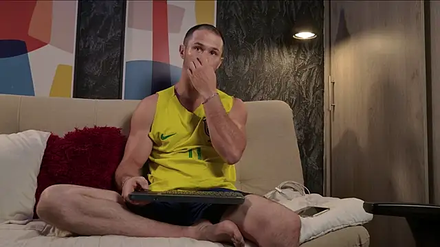 AxelFairchaild online show from November 18, 2025, 12:41 pm