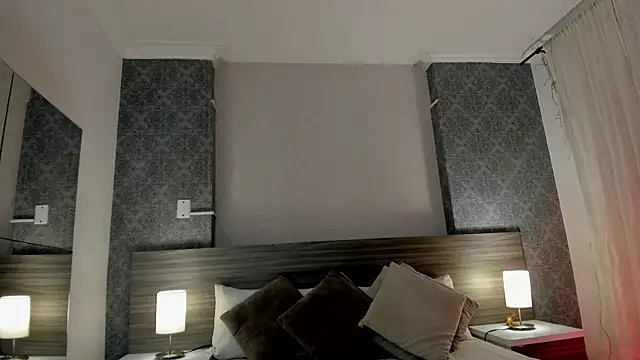 Snapshot of Mistyca chatting on October 23, 2025, 10:25 am Mistyca online show from October 23, 2025, 10:25 am