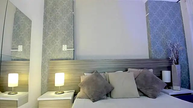 Snapshot of Mistyca chatting on October 4, 2025, 11:12 am Mistyca online show from October 4, 2025, 11:12 am